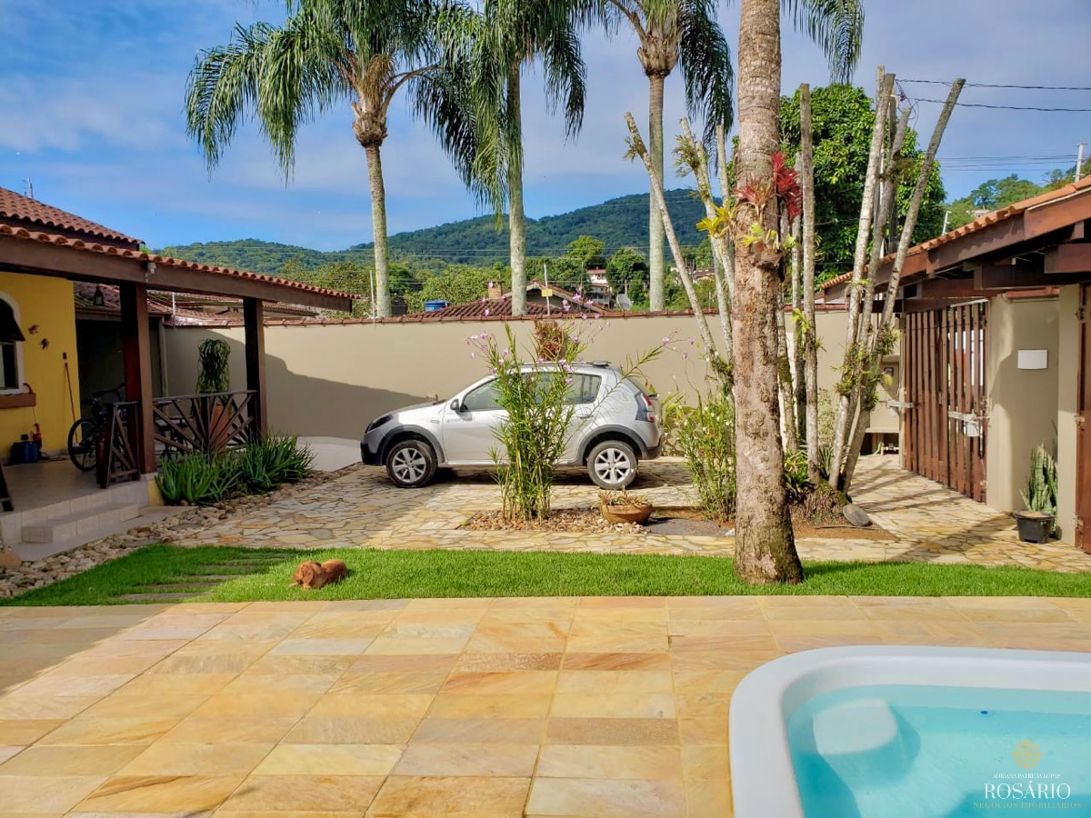 Casa com edicula à venda no jardim samambaia em ubatuba