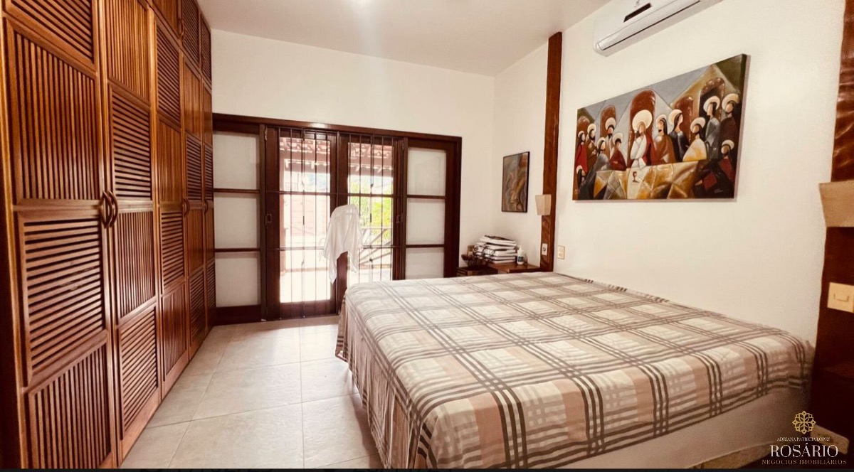 Casa com edicula à venda no jardim samambaia em ubatuba
