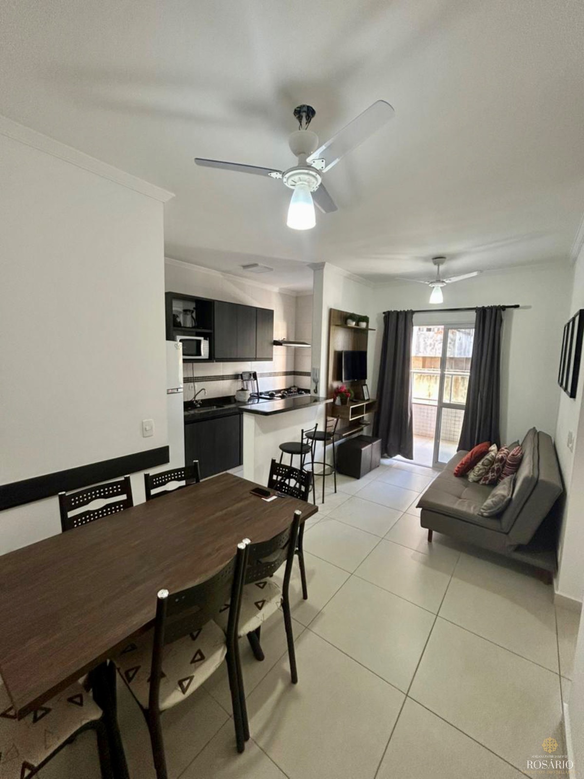 Apartamento 02 Dormitórios Mobiliado à Venda Nas Toninhas