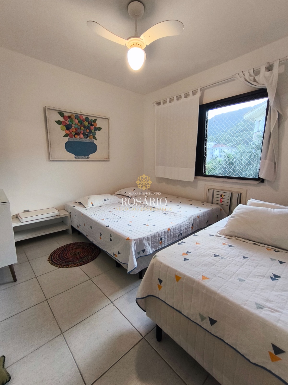Apartamento à 100 mts da praia das toninhas com 3 dormitório