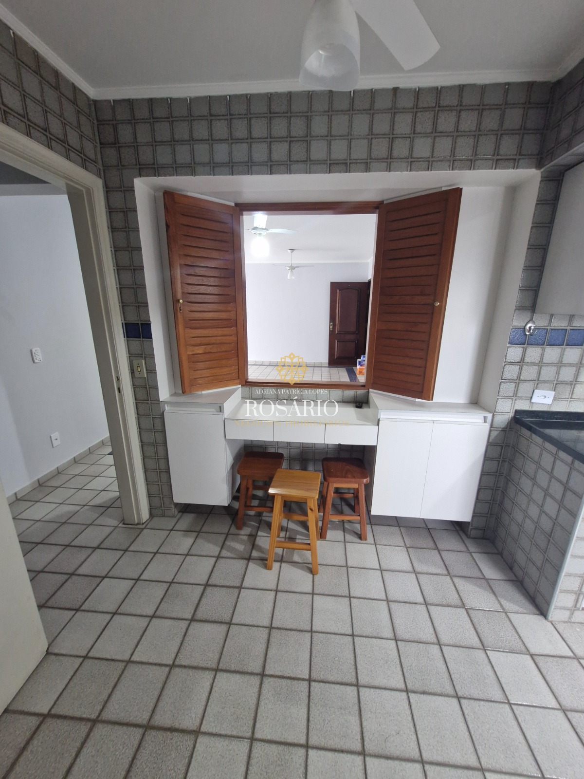 Apartamento de 03 dormitórios no centro disponível para loca