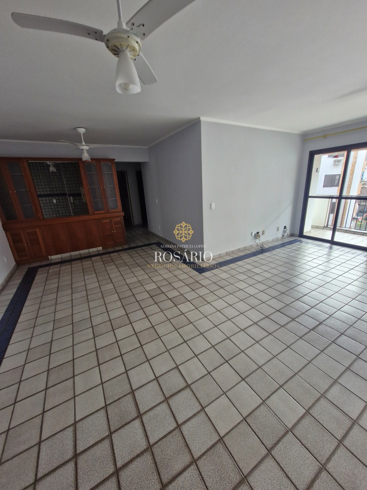 Apartamento de 03 dormitórios no centro disponível para loca