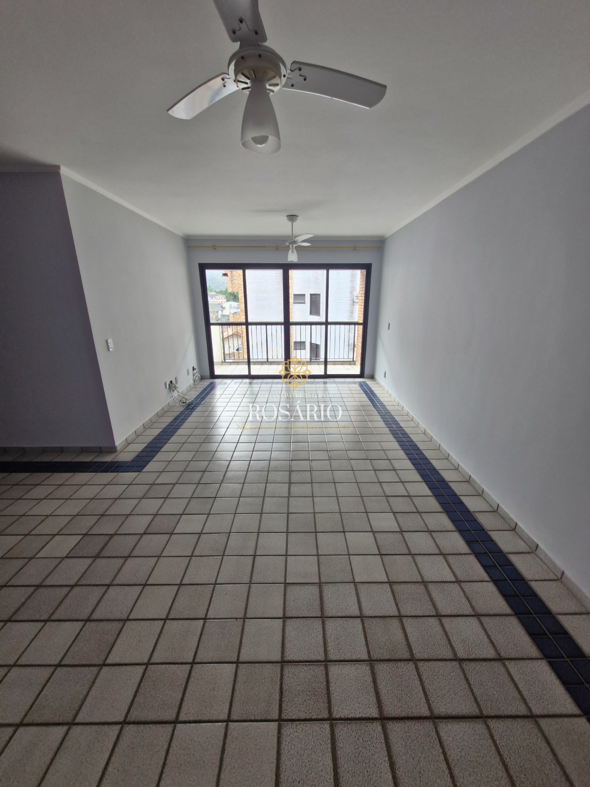 Apartamento de 03 dormitórios no centro disponível para loca