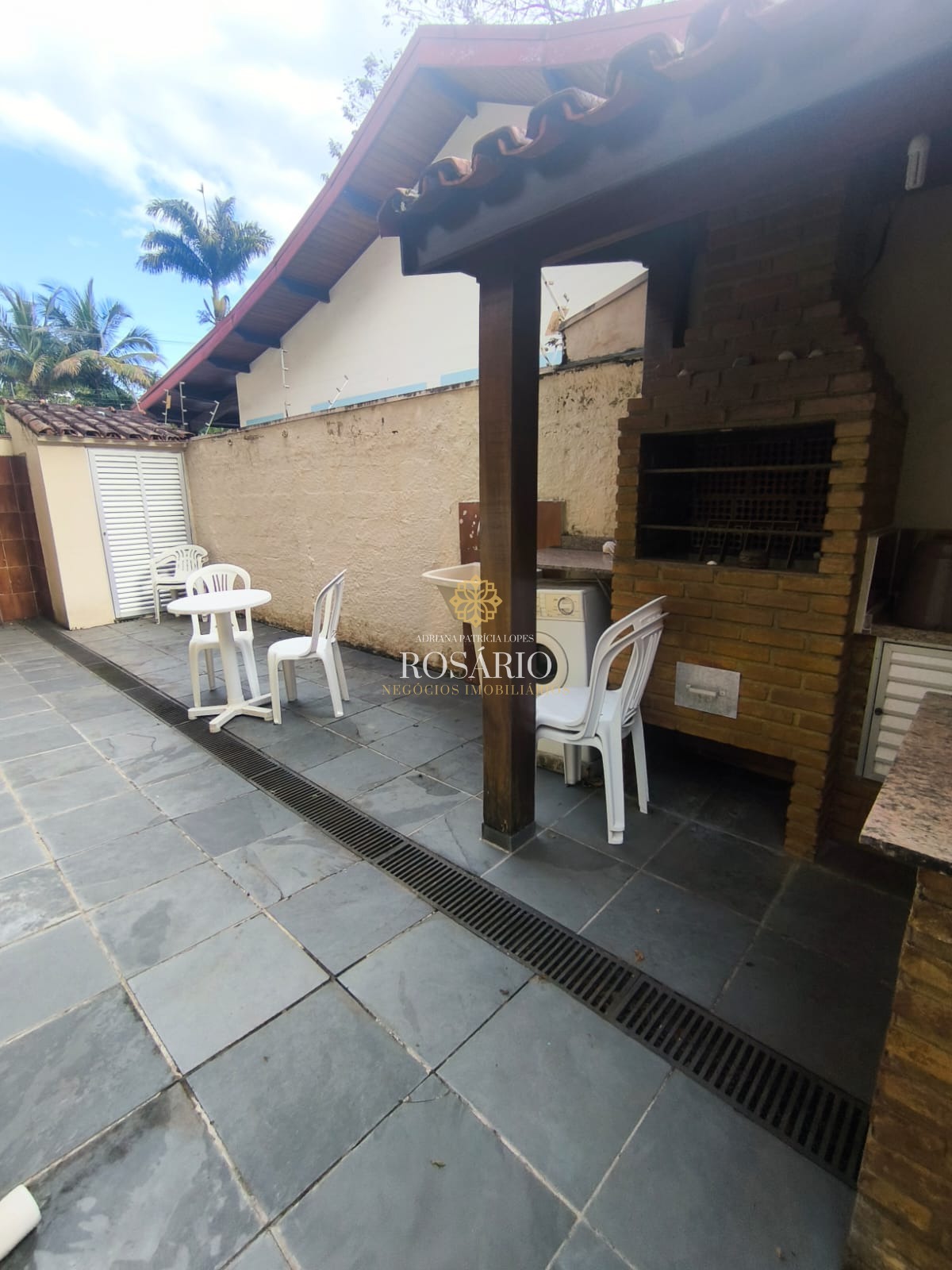 Apartamento mobiliado à venda em ubatuba.