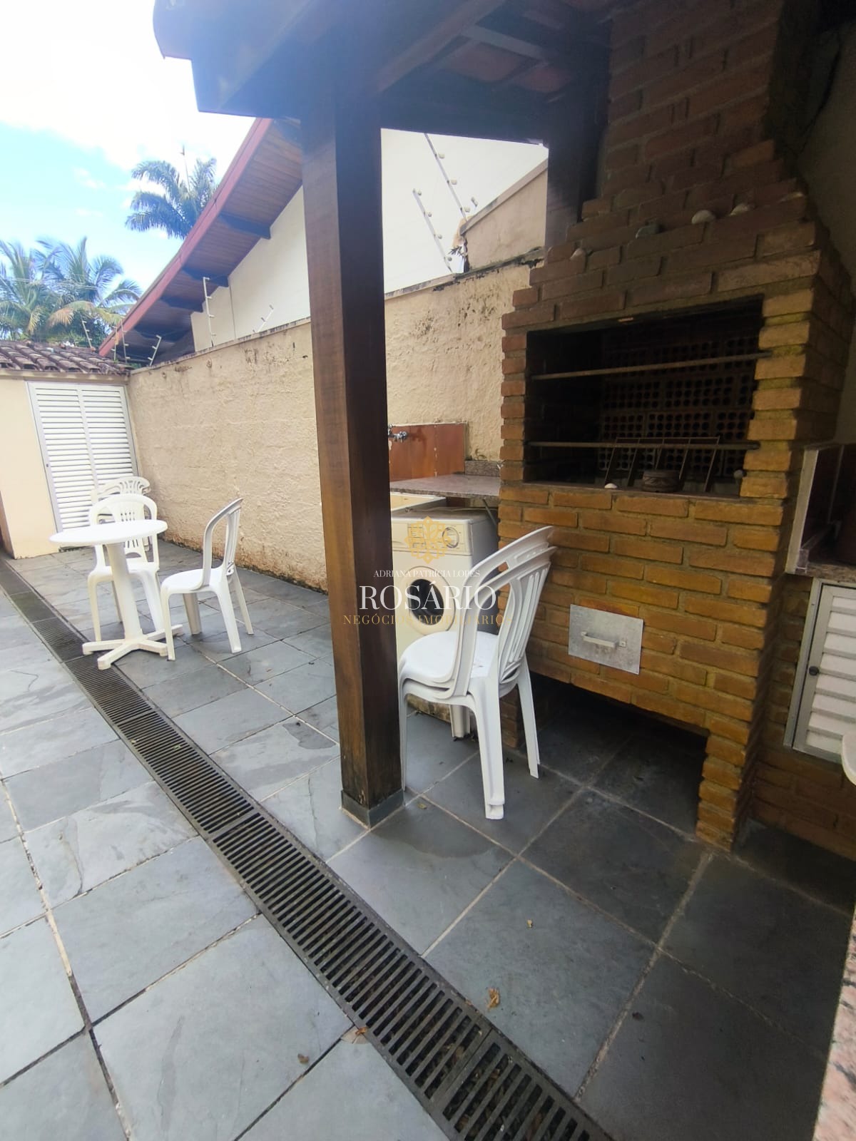 Apartamento mobiliado à venda em ubatuba.