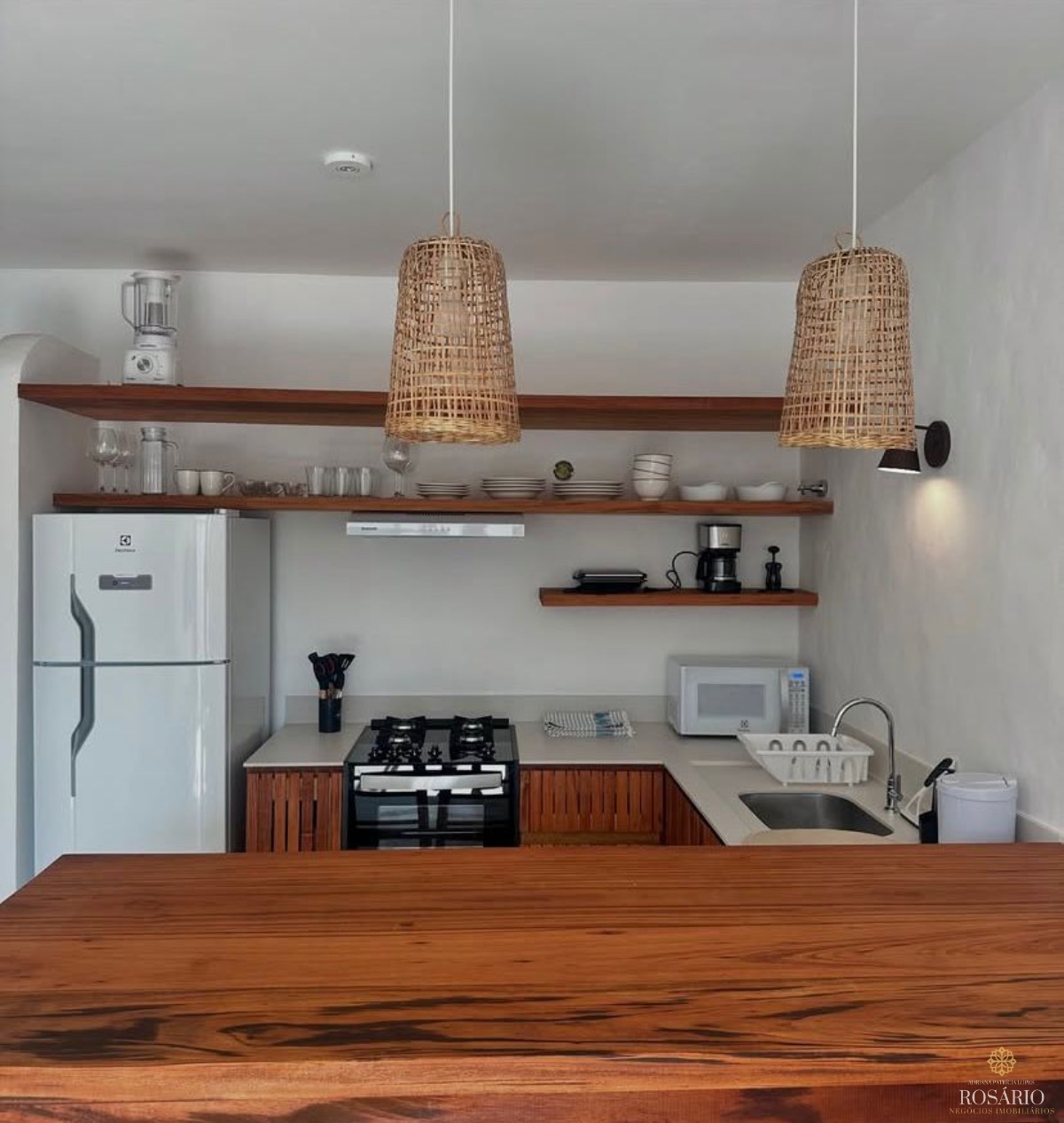 Novo empreendimento com 4 unidades à venda na barra seca, em
