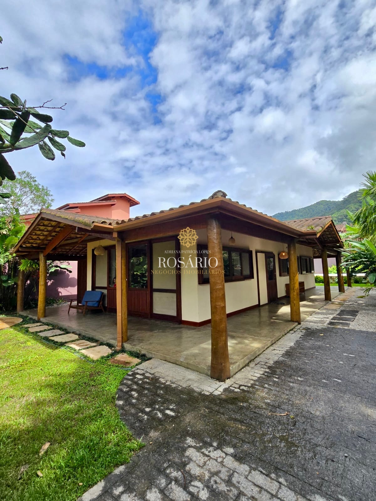 Casa com Piscina à Venda Na Ressaca Ubatuba