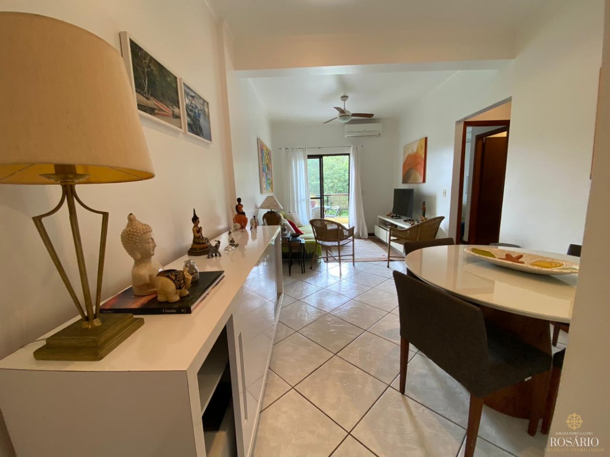 Apartamento com 2 dormitórios e varanda gourmet na barra da 