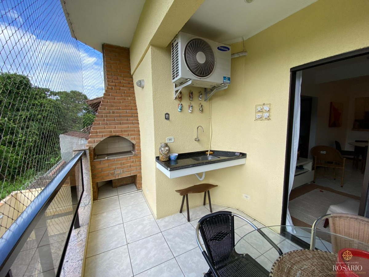Apartamento com 2 dormitórios e varanda gourmet na barra da 