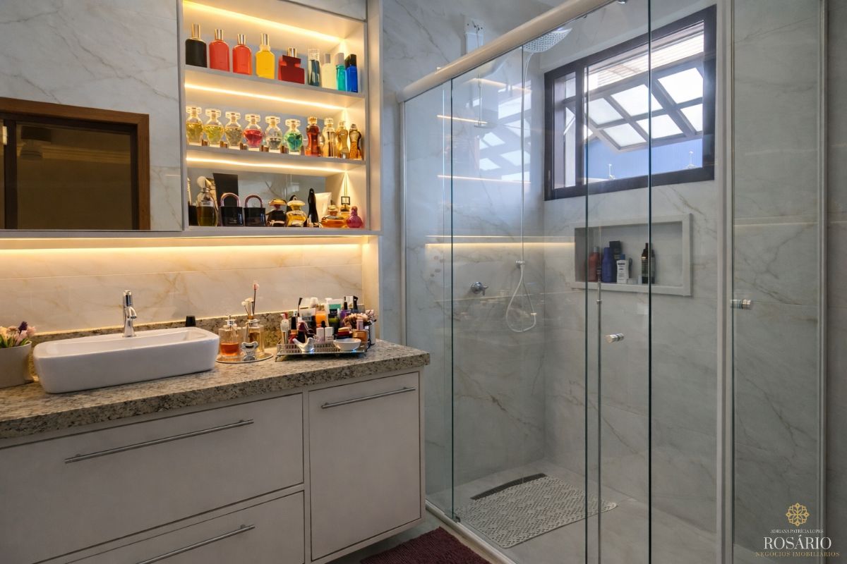 Casa impecável com piscina e 2 dormitórios edícula. Seu refú