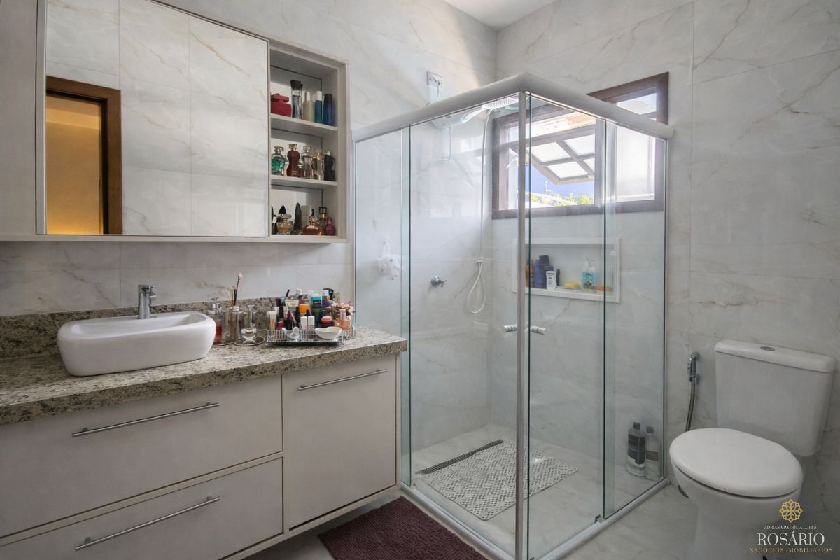 Casa impecável com piscina e 2 dormitórios edícula. Seu refú