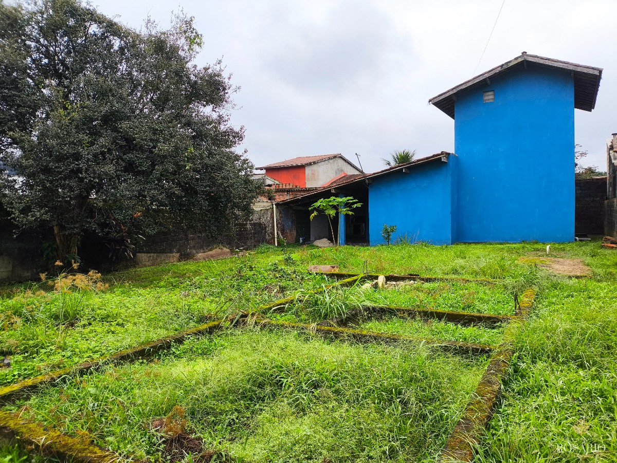 Casa a Venda de 02 Quatos 2 Banheiros No Jardim Carolina em Ubatuba