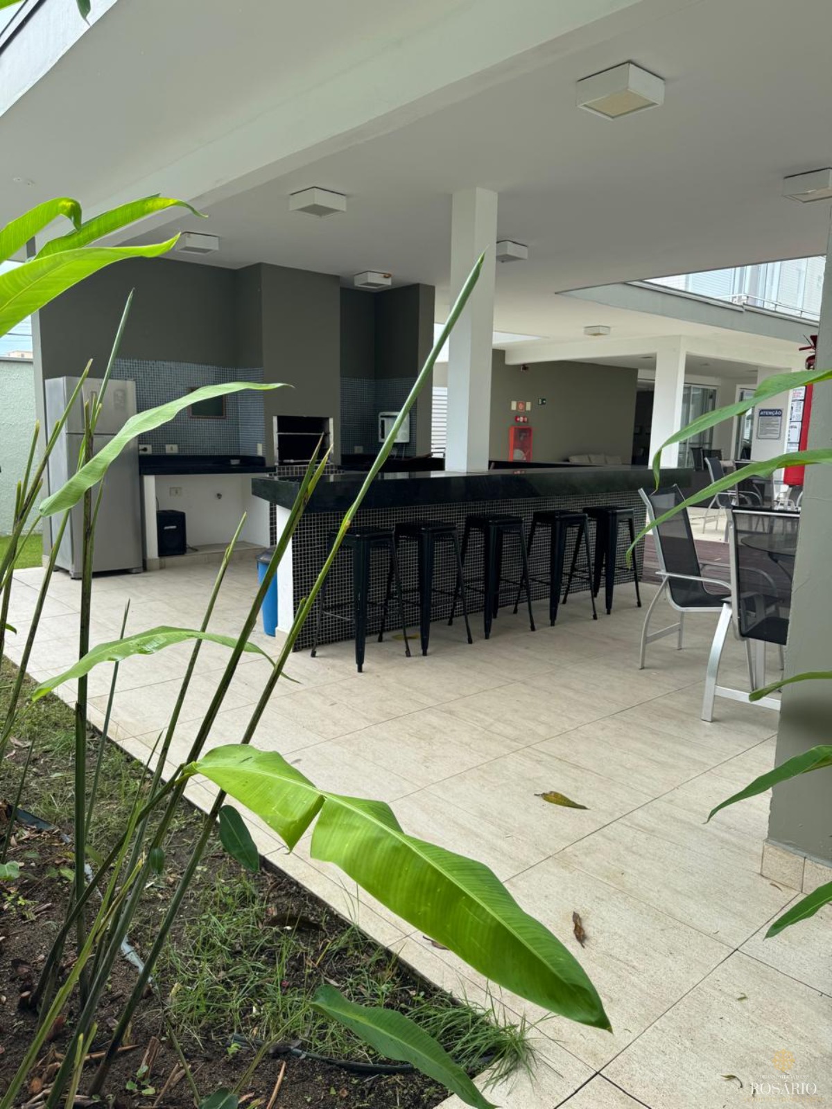 Apartamento 2 dormitórios sendo 1 suíte - aluguel definitivo