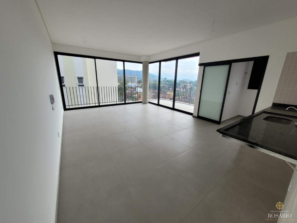 Apartamento a 250m da Orla do Itaguá à Venda