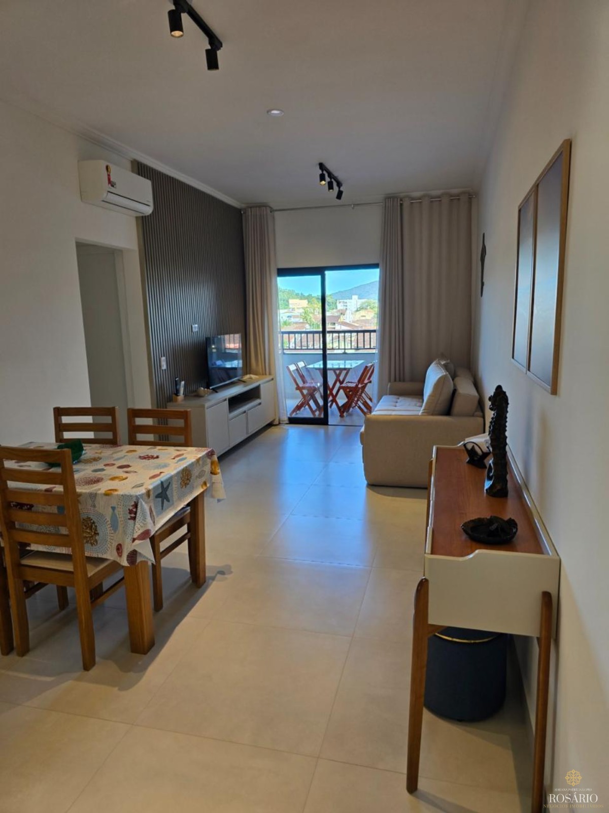 Apartamento mobiliado à venda no Perequê-açú - foto 2