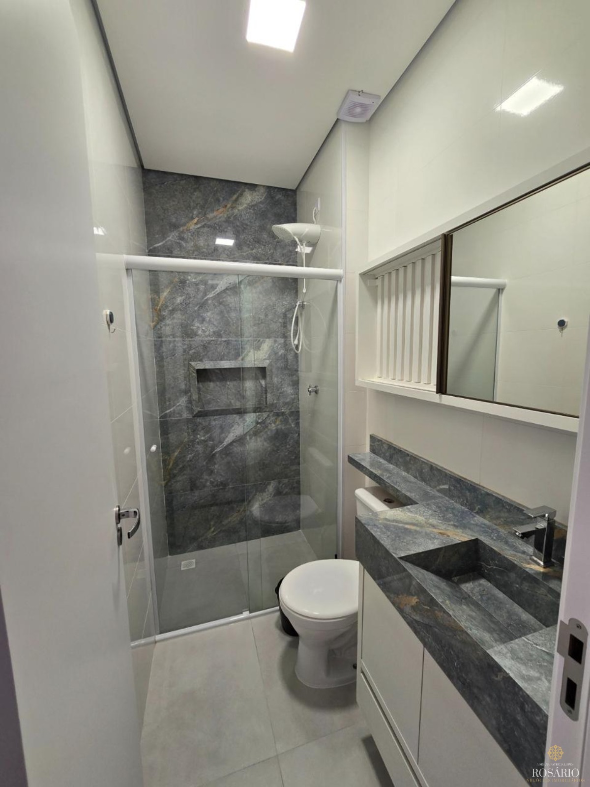 Apartamento mobiliado à venda no Perequê-açú - foto 17