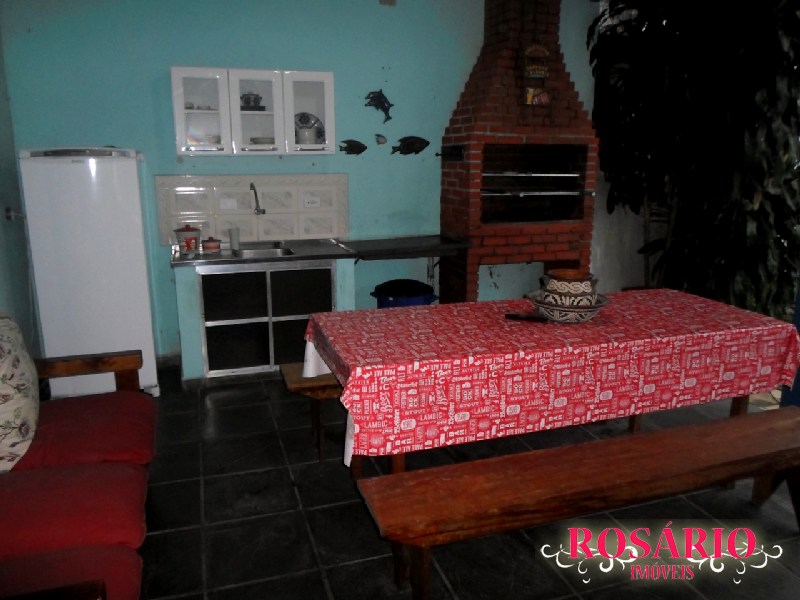 Excelente casa com piscina, próximo aquário comporta ate 12 