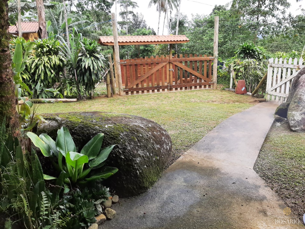 Casa deliciosa em ubatumirim próximo ás praias e cachoeiras!
