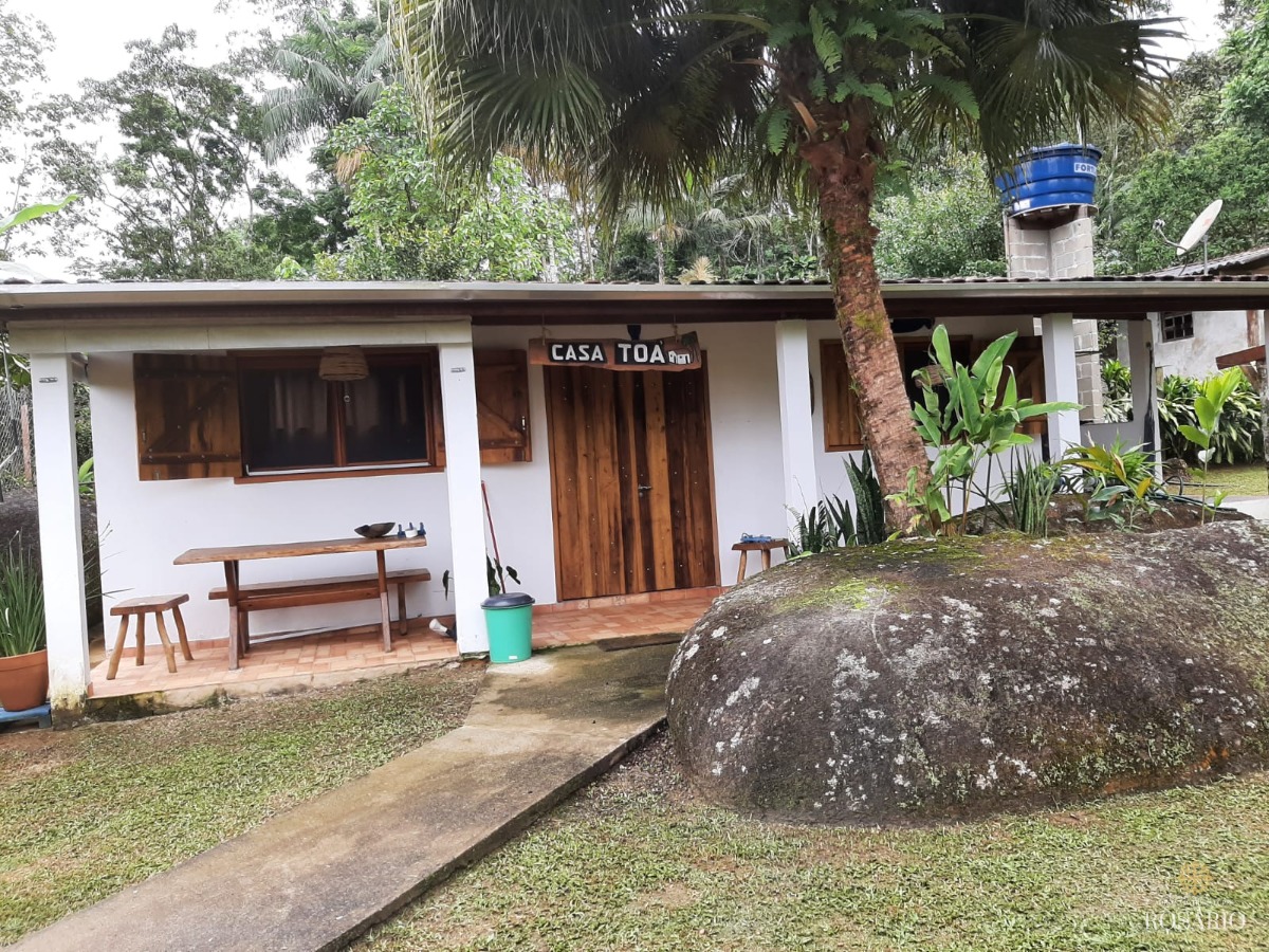 Casa deliciosa em ubatumirim próximo ás praias e cachoeiras!
