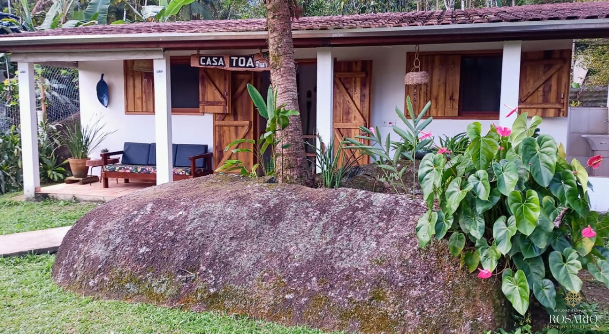 Casa deliciosa em ubatumirim próximo ás praias e cachoeiras!