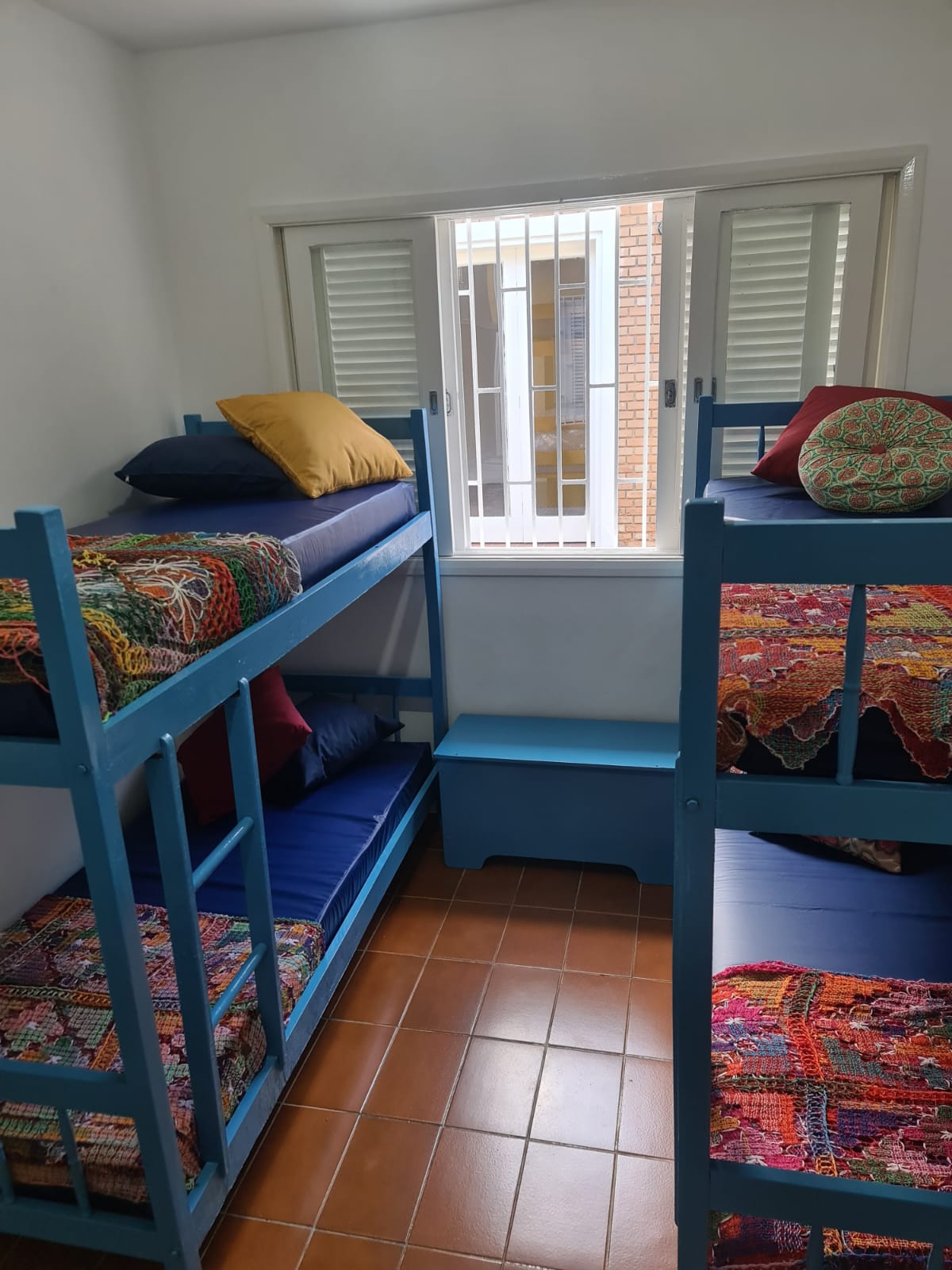 Casa com piscina no itaguá.