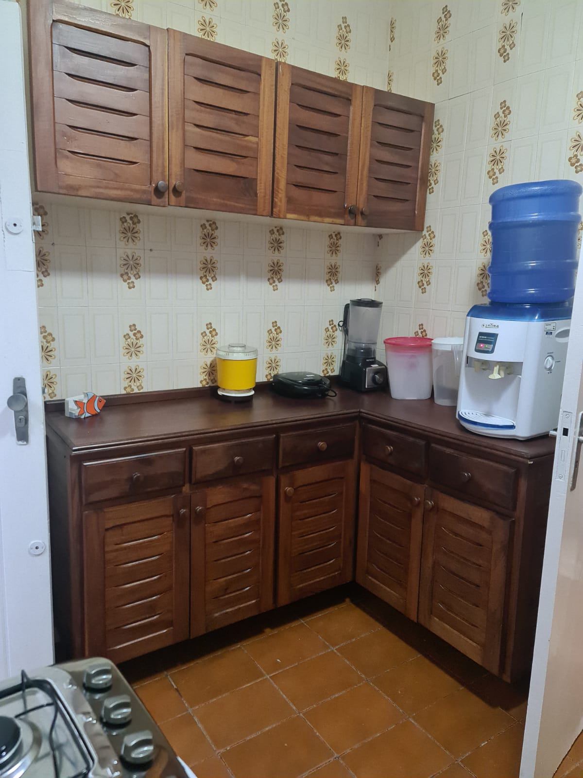 Casa com piscina no itaguá.