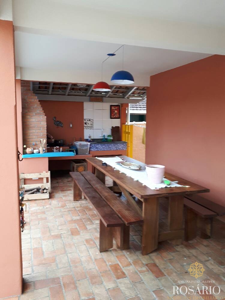 Casa com varanda gourmet mais edícula no silop