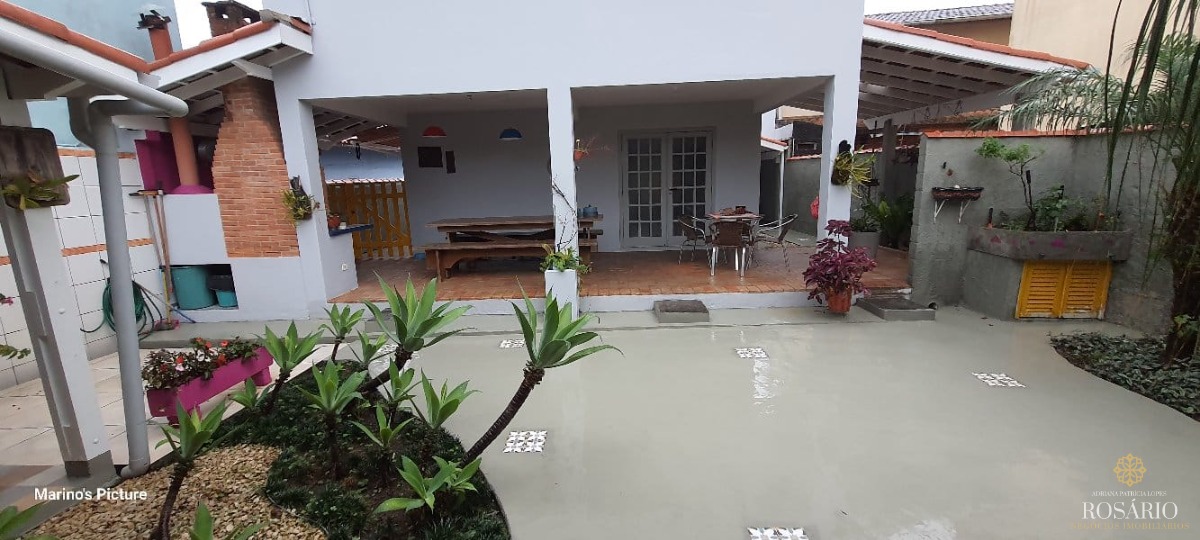 Casa com varanda gourmet mais edícula no silop