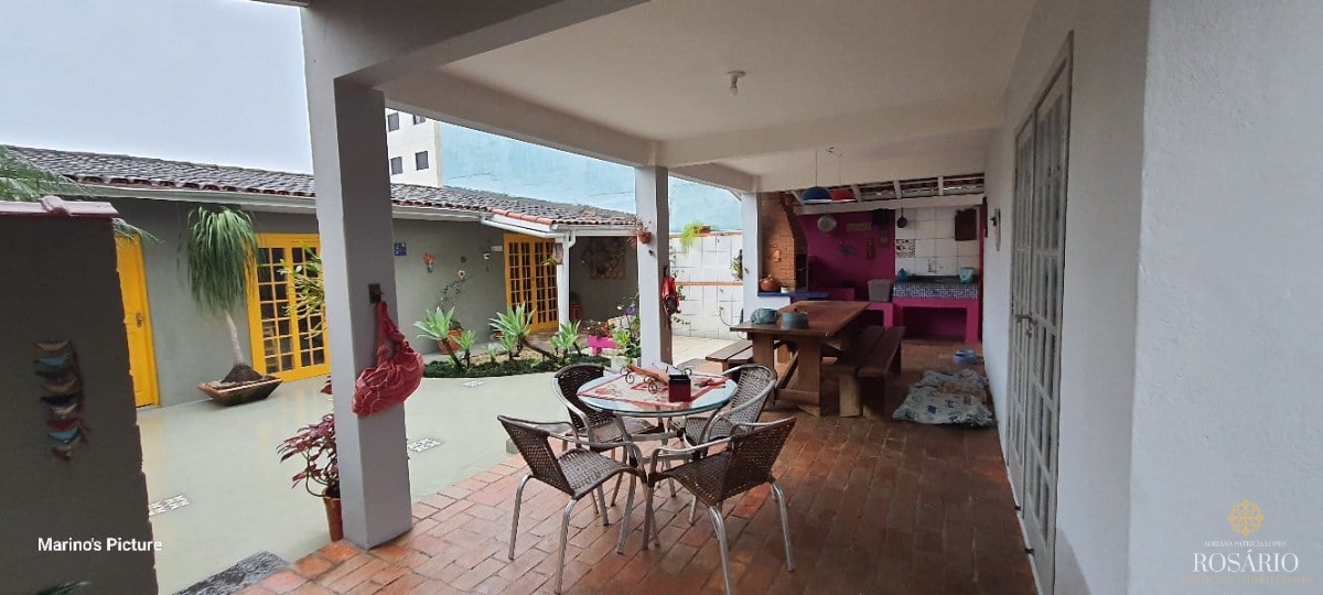 Casa com varanda gourmet mais edícula no silop