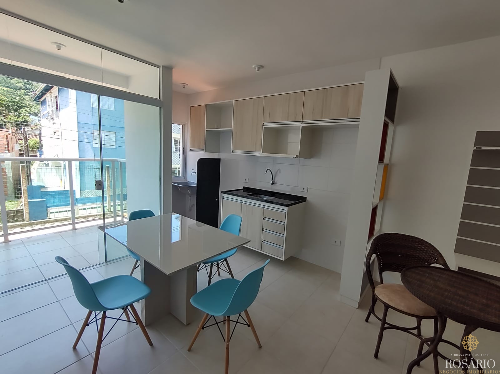 Apartamento No Pereque-mirim com 2 Dormitórios