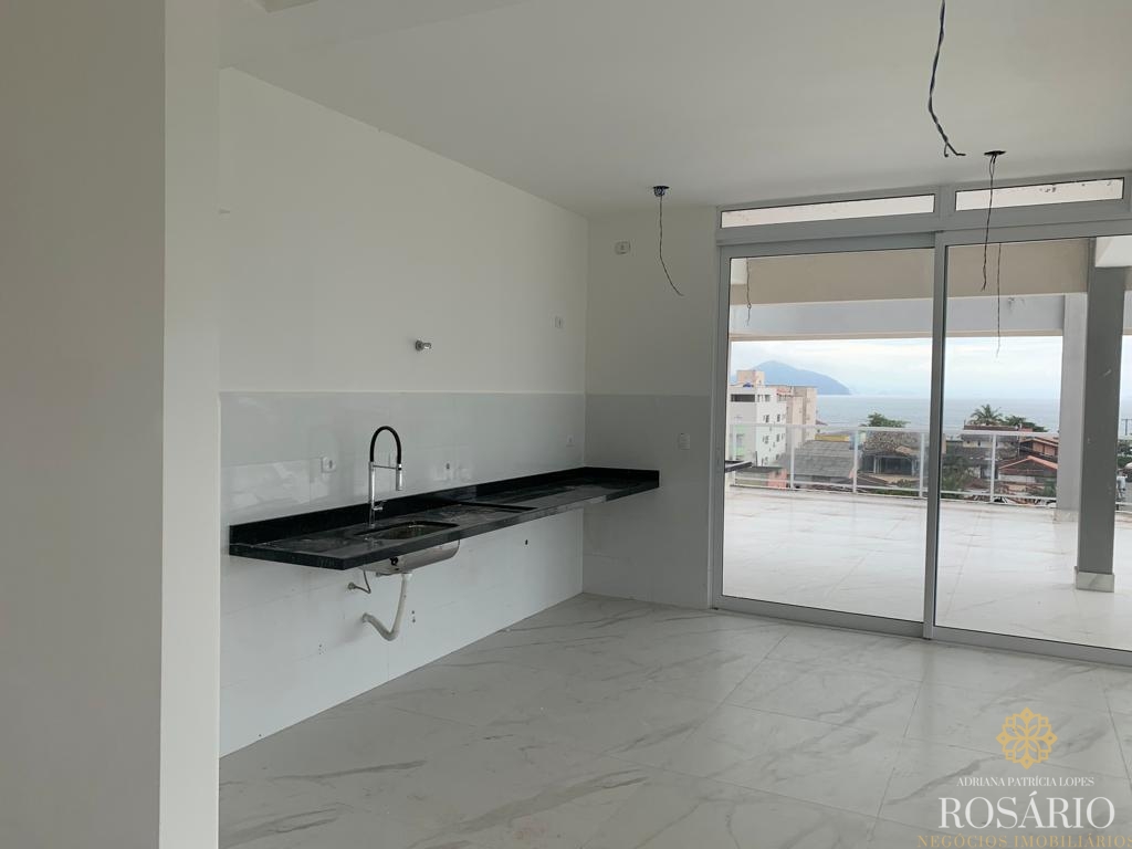 Cobertura duplex vista prara o mar em itaguá.