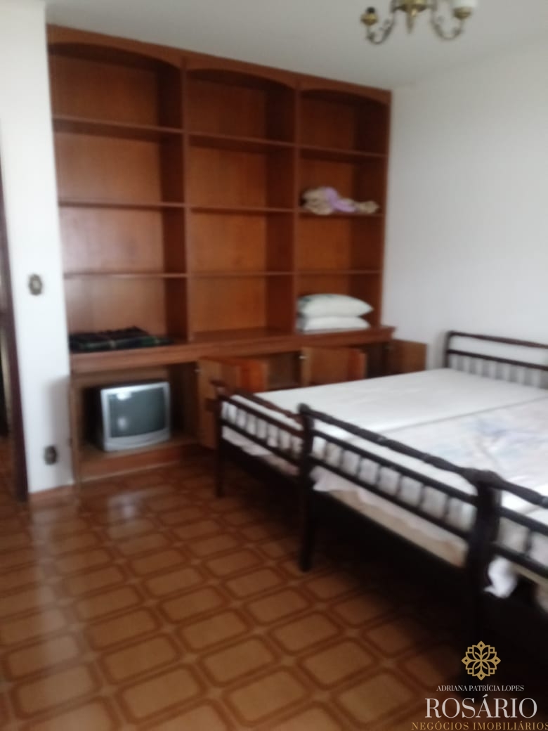 Casa com total de 1.200m² no jardim samambaia.