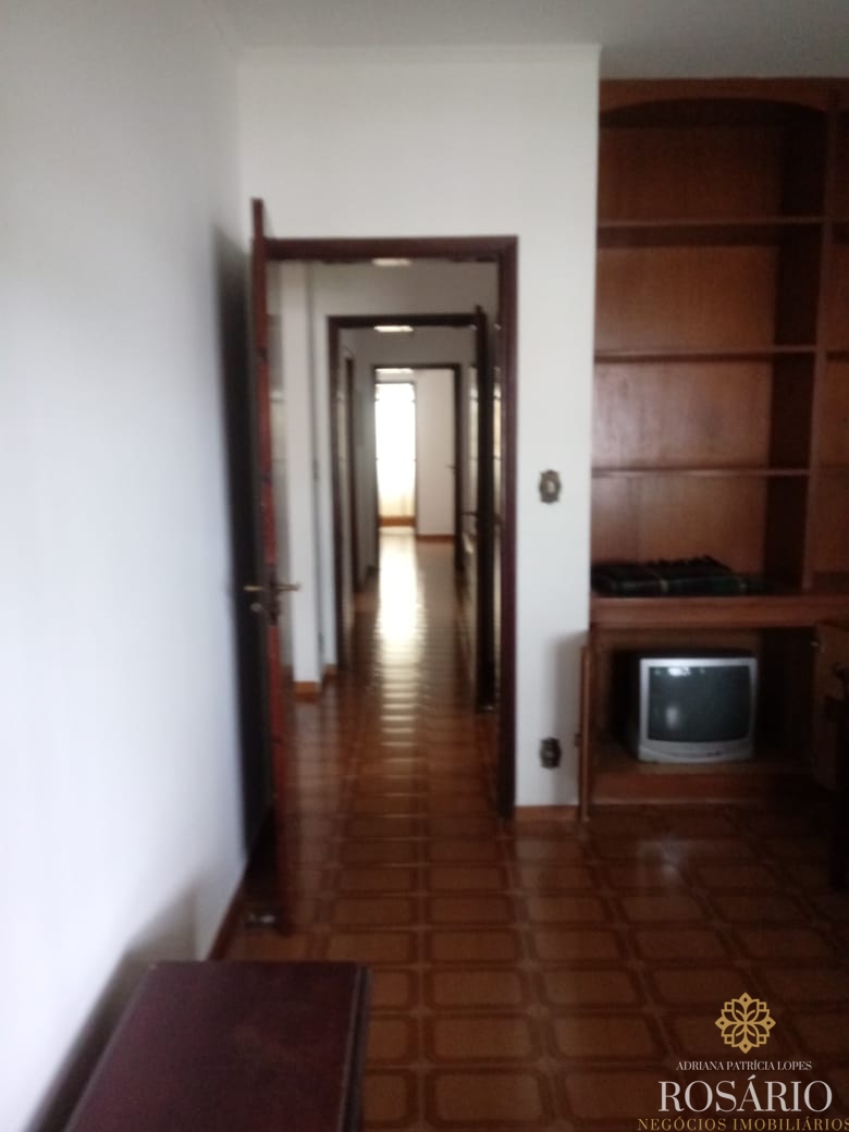 Casa com total de 1.200m² no jardim samambaia.