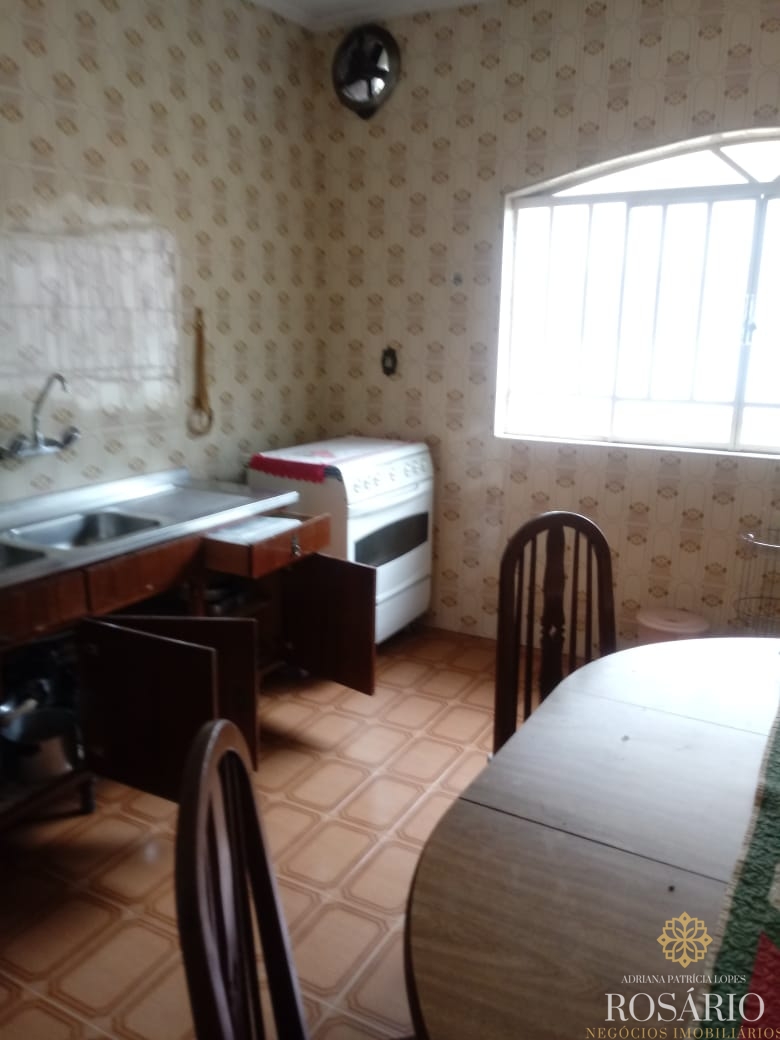 Casa com total de 1.200m² no jardim samambaia.