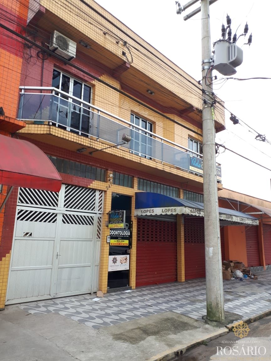 Ponto comercial com total de 440m² no centro.