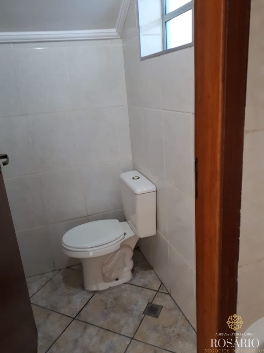Ponto comercial com total de 440m² no centro.