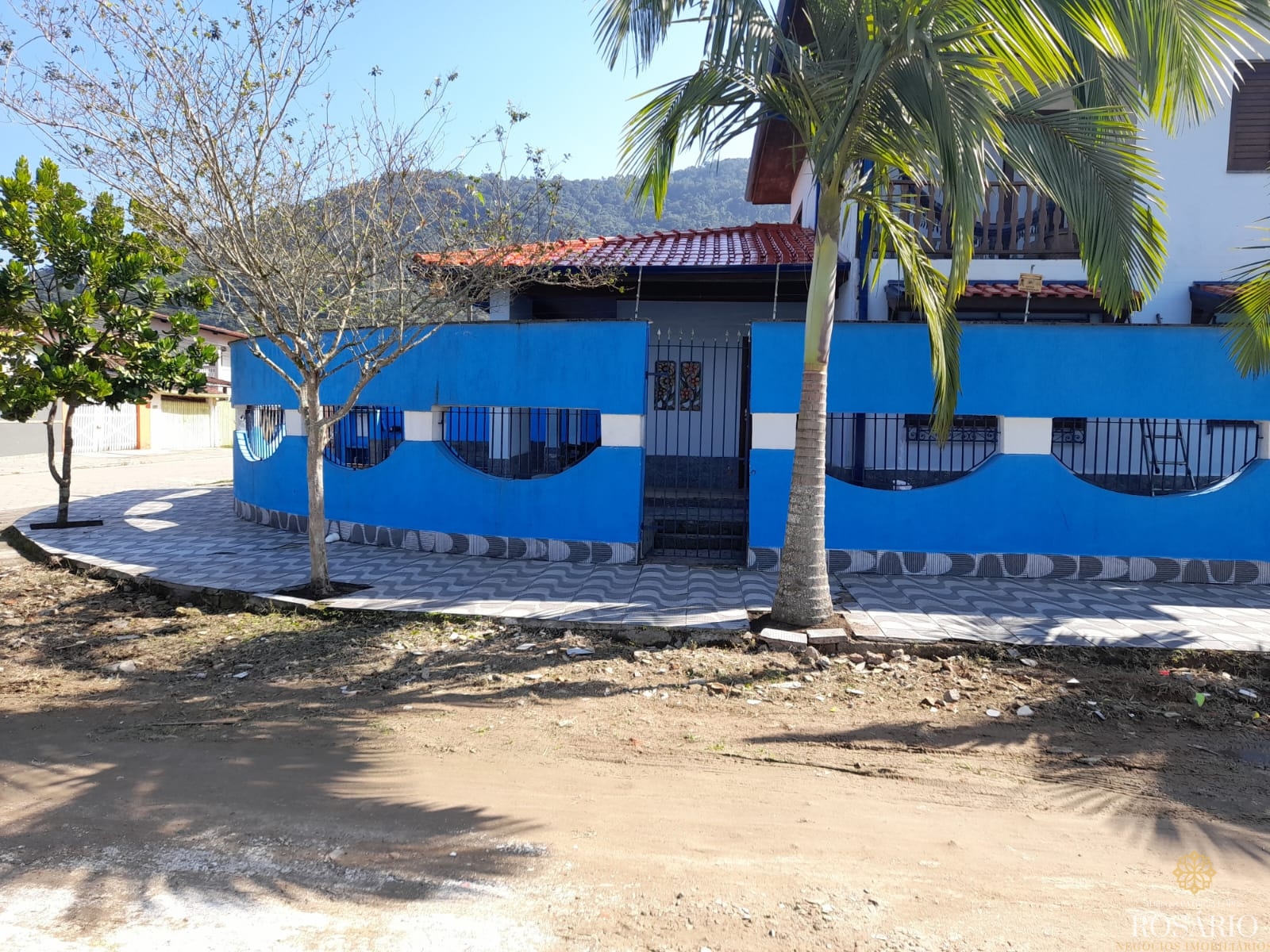 Casa com 7 Dormitórios No Pereque-açu