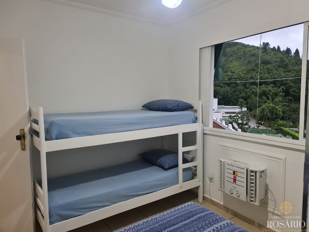 Apartamento com 1 dormitórios vista mar nas toninhas.