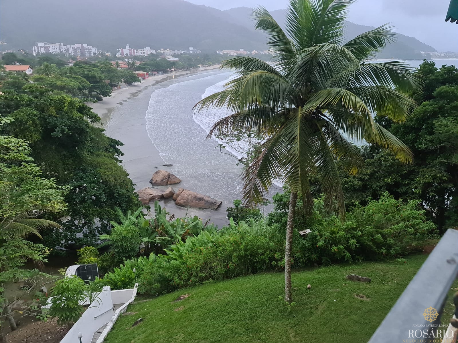 Apartamento com 1 dormitórios vista mar nas toninhas.