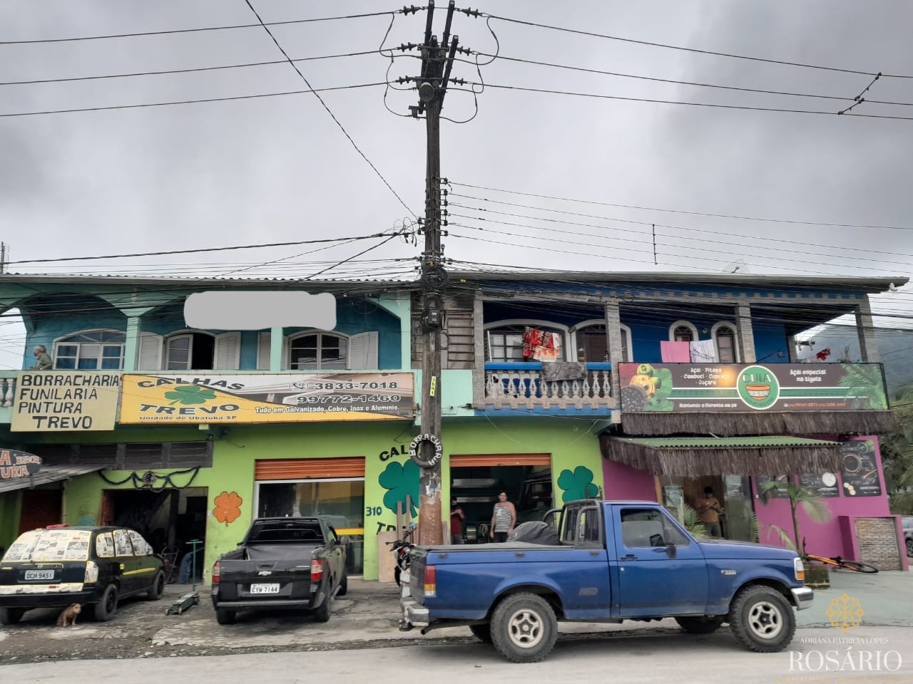 Casa com total de 332m² no mato dentro.