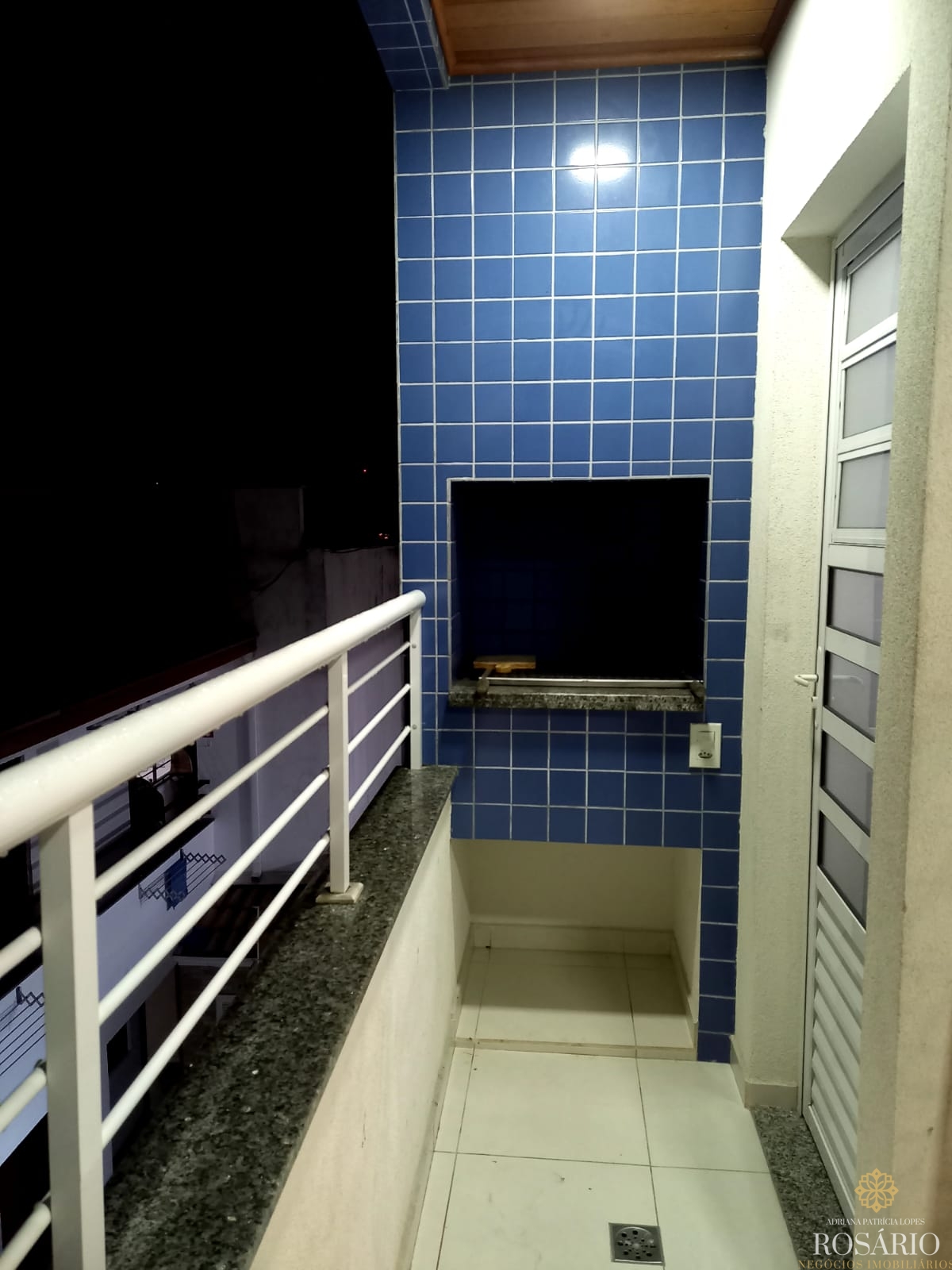 Apartamento com varanda gourmet no itaguá.