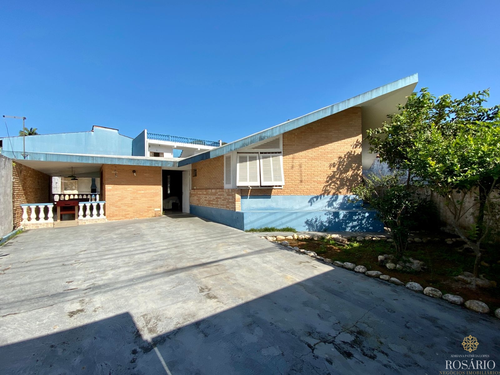 Casa com 7 dormitórios na praia grande.