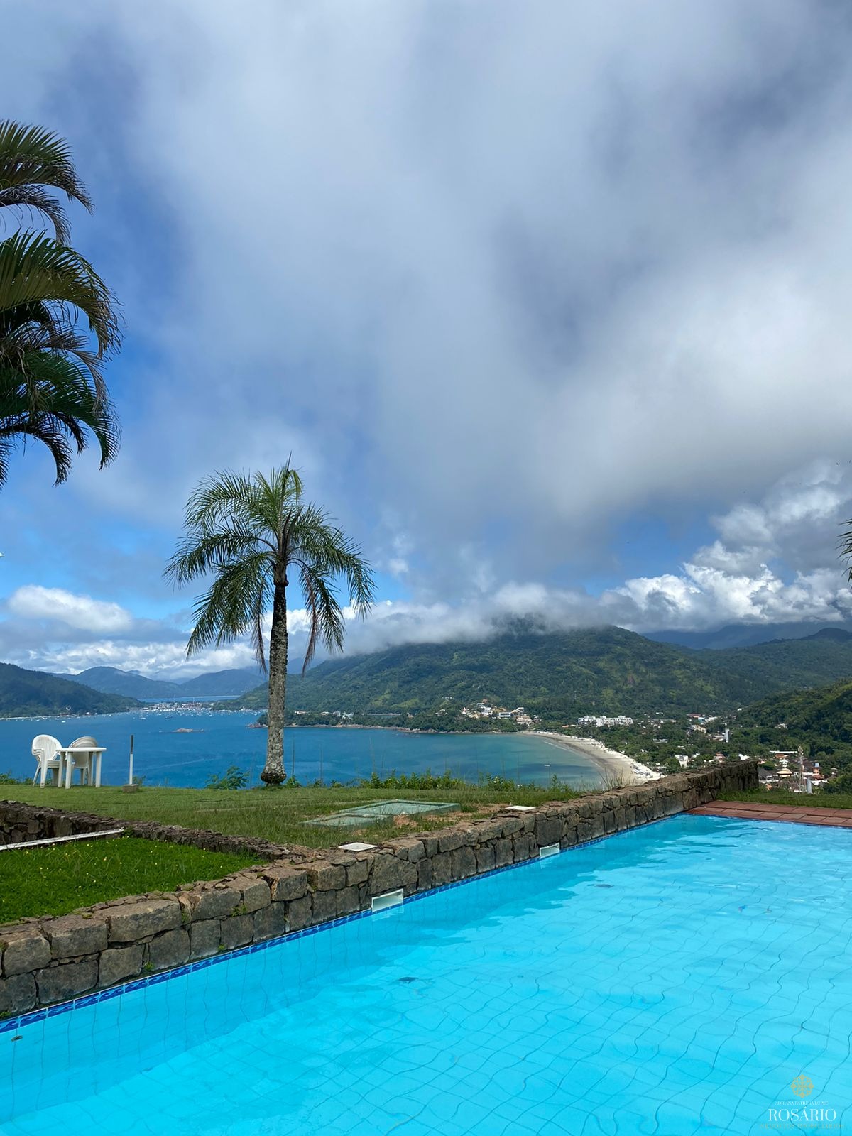 Apartamento com vista deslumbrante na toninhas!
