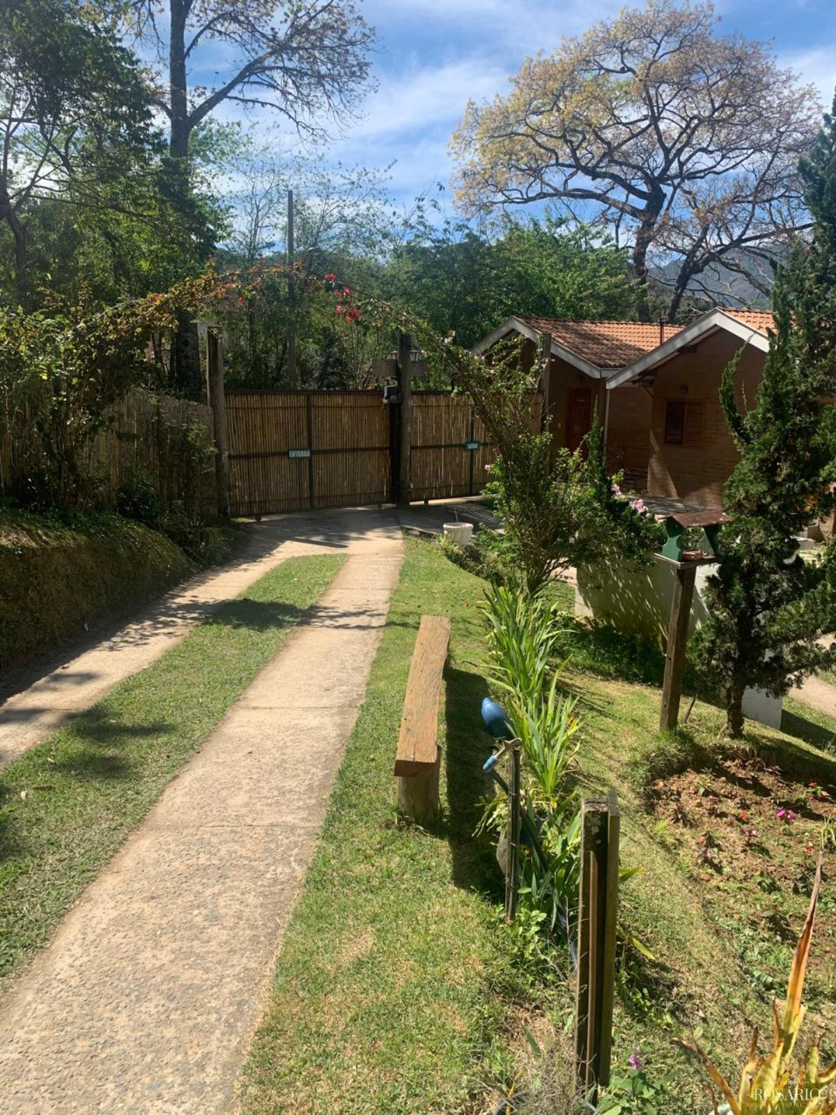 Pousada na serra da mantiqueira à venda.