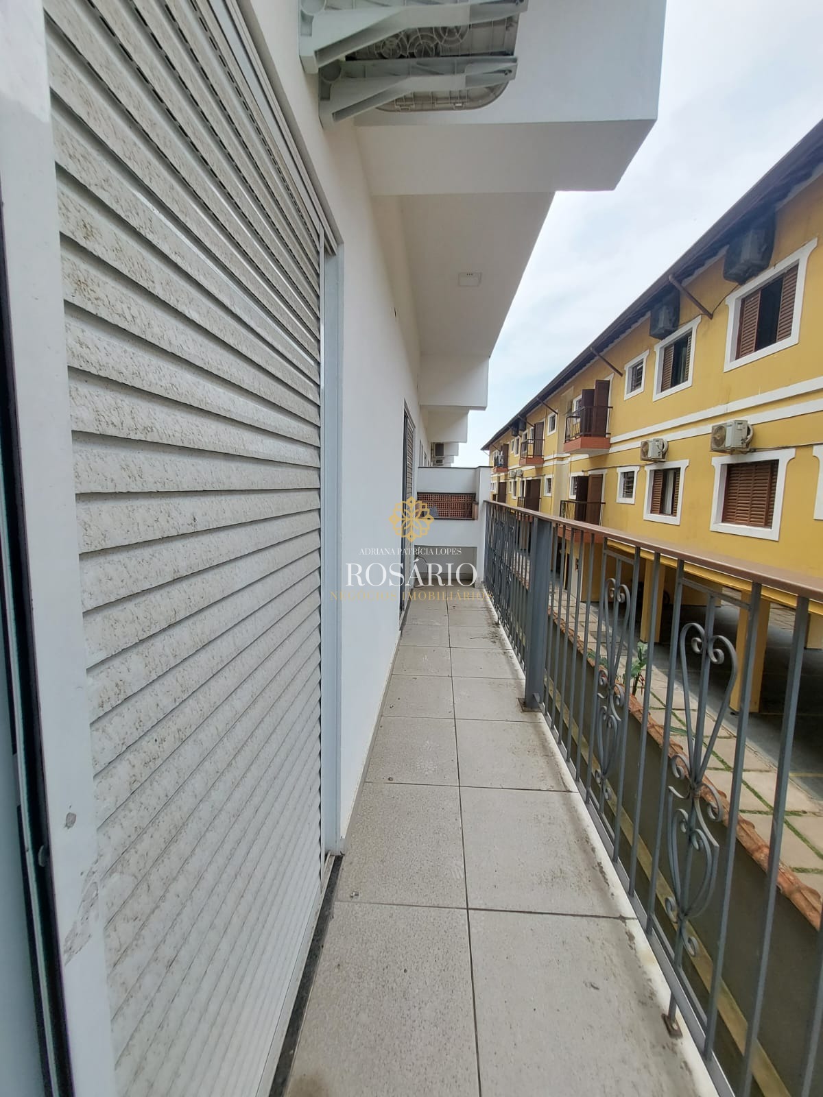 Apartamento de 1 dormitório frente mar para locação na praia
