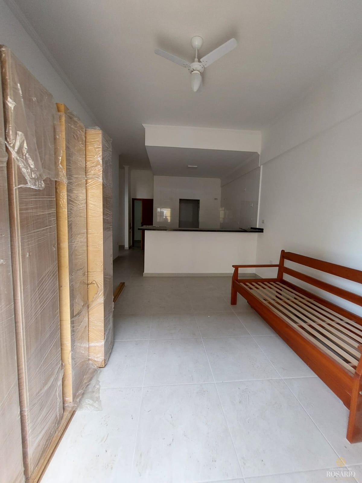 Apartamento de 1 dormitório frente mar para locação na praia
