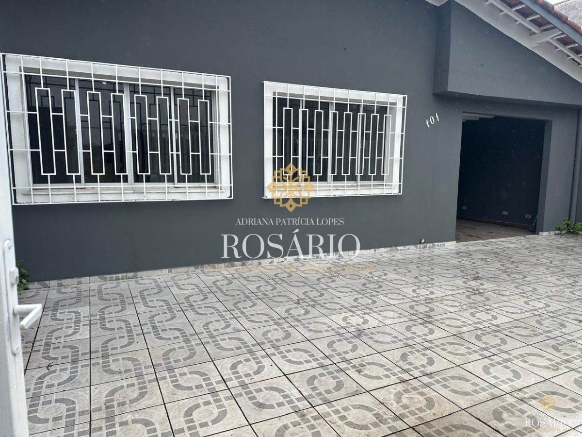 Casa antiga e grande na região central