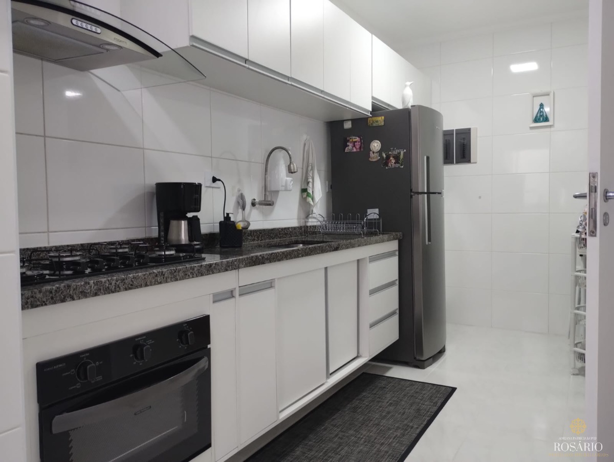 Apartamento à Venda de 2 Dormitórios em Itaguá