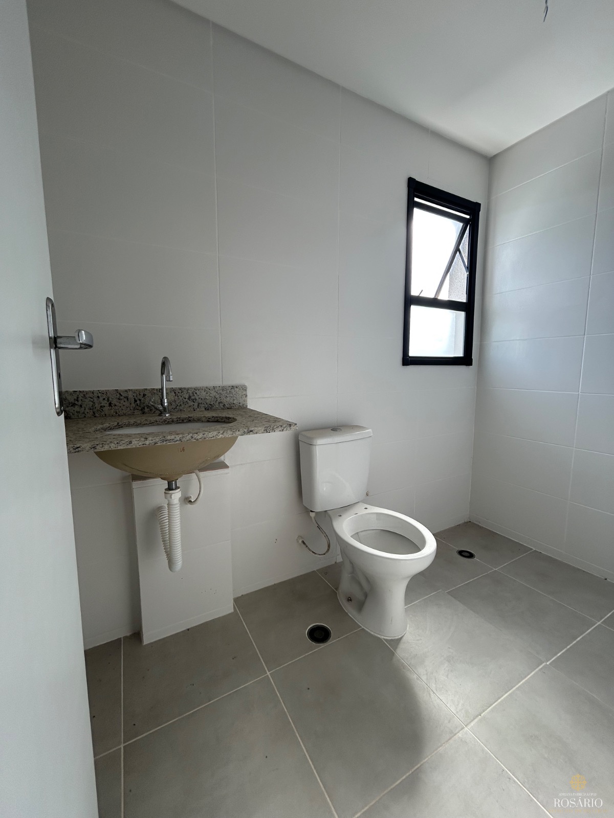 Apartamento de 2 dormitórios a venda no bairro de itaguá