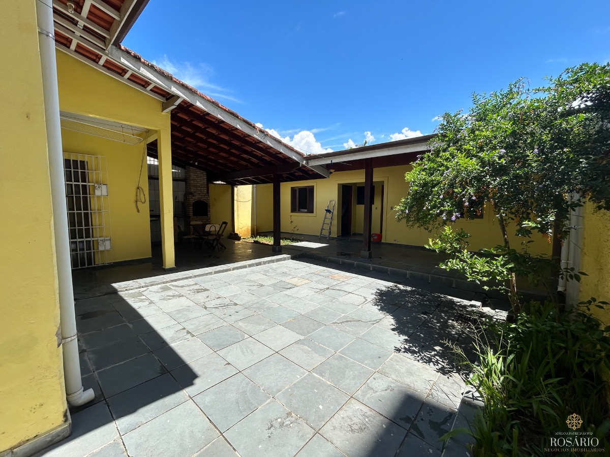 Casa de 2 Dormitórios a Venda No Bairro de Itaguá